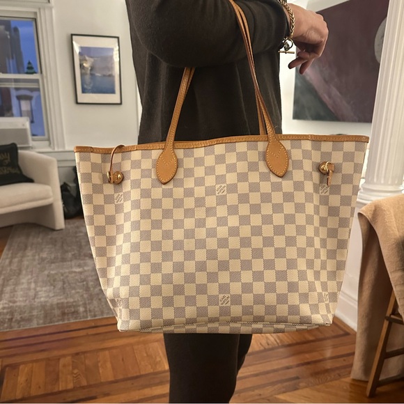 Louis Vuitton Neverfull - Picture 1 of 5